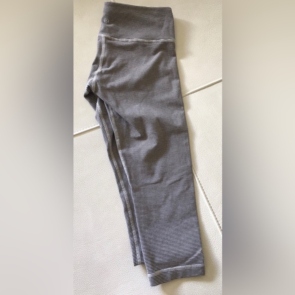 Lululemon Athletica Tonka Black and White Capris
